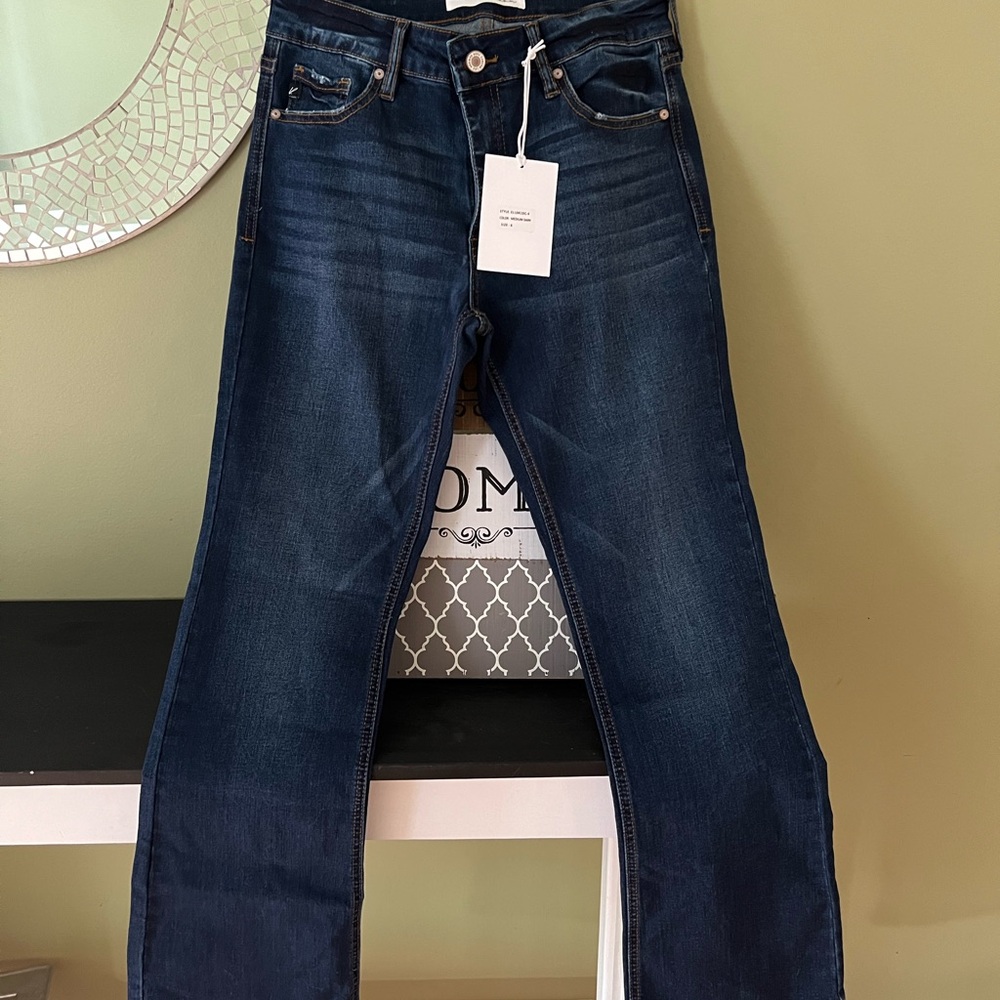 Kancan mid-rise bootcut jeans size 6 inseam 29